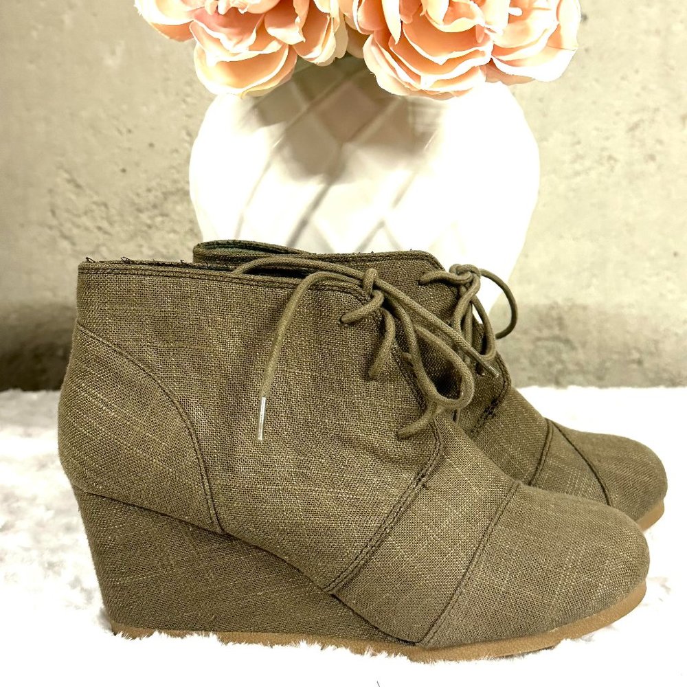 CityClassified Heel Ankle Boots / Booties
